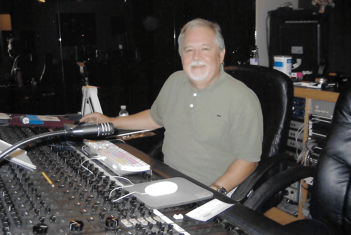 Studio-cliff cliff Maag in recording studio
